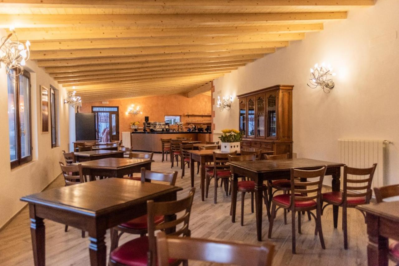 Agriturismo La Fornace Centro Ippico Como Exterior foto