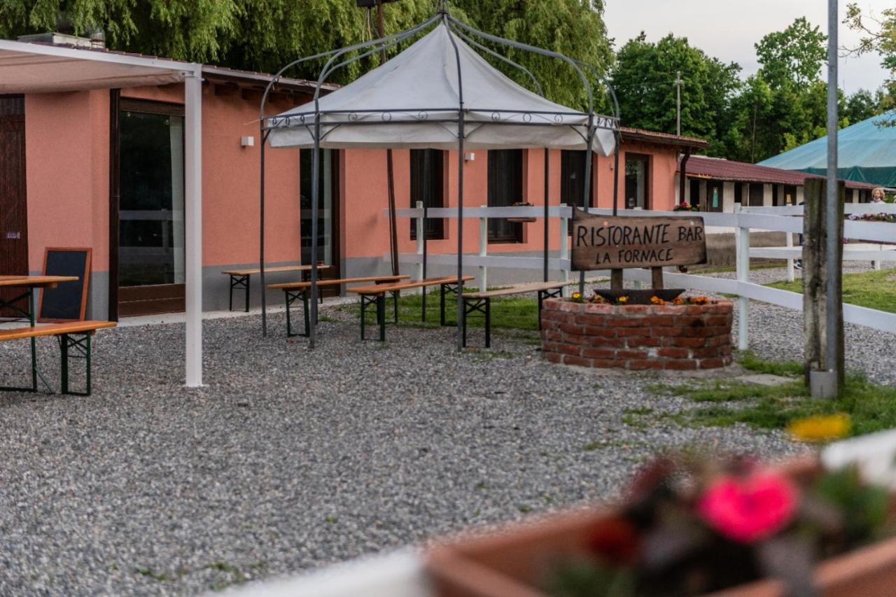 Agriturismo La Fornace Centro Ippico Como Exterior foto